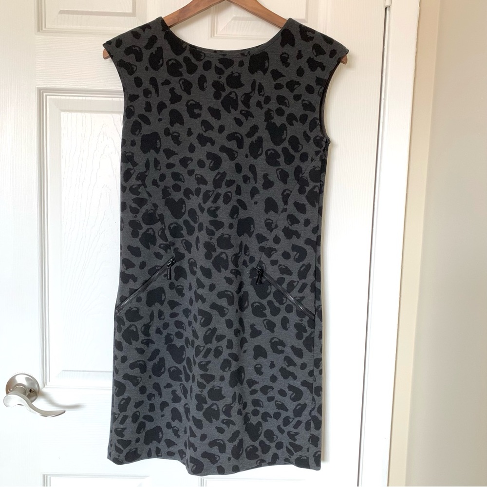 Michael Kors Sleeveless Printed Shift Dress with Pockets